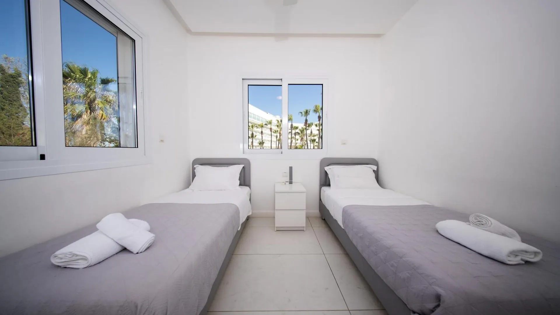 Sunset Family Villa, 1-Min Walk To Beach Protaras Villa