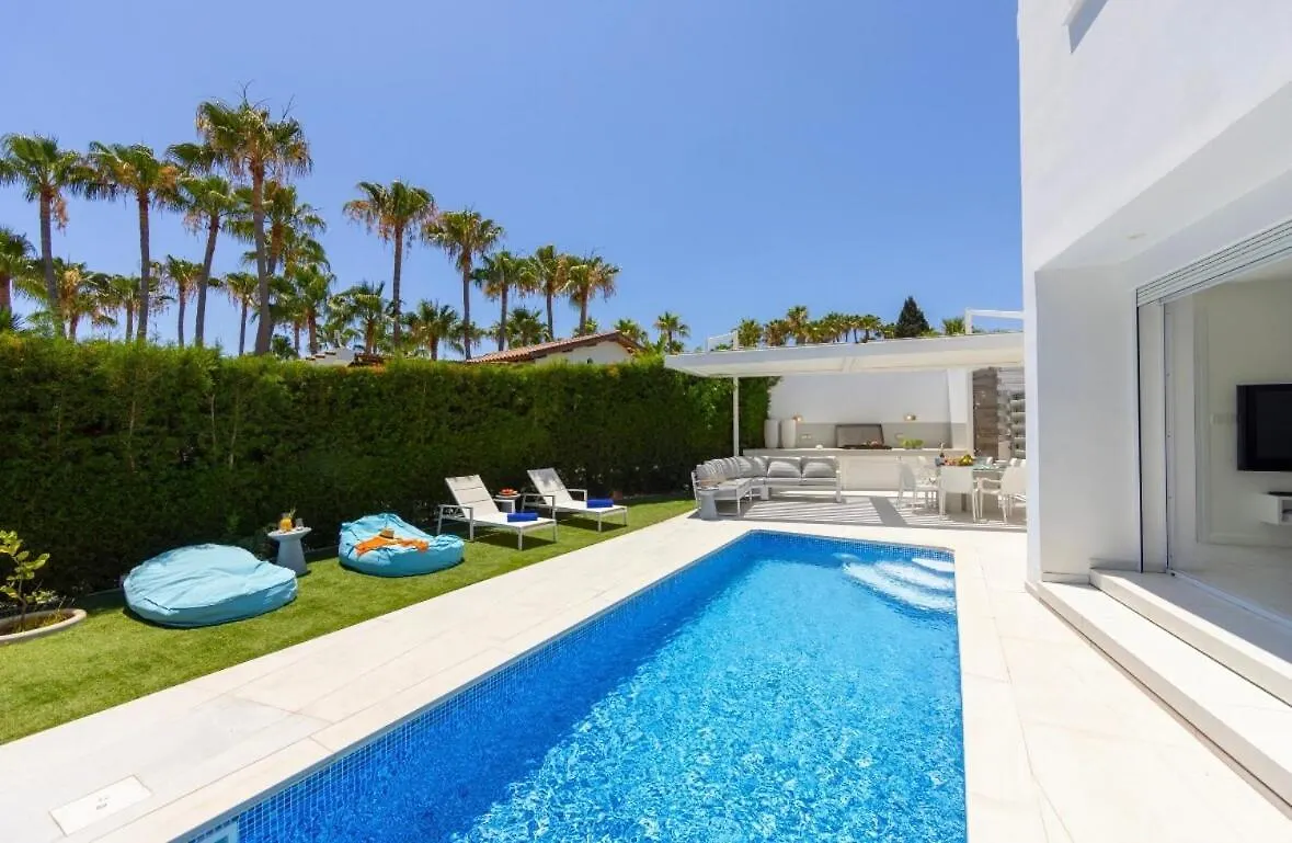Sunset Family Villa, 1-Min Walk To Beach Protaras Villa